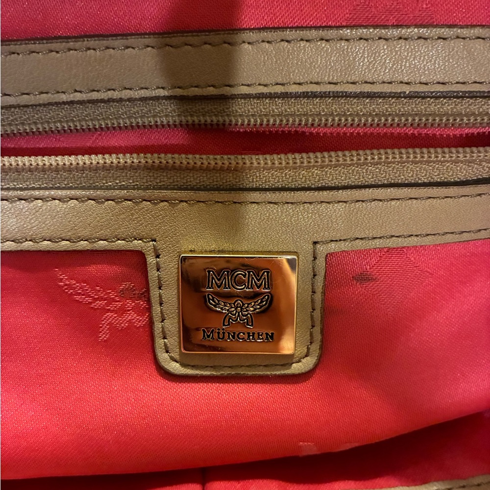 MCM Tan & Pink Monogram Tote Bag Gold Accents Q4382 München - Picture 8 of 11